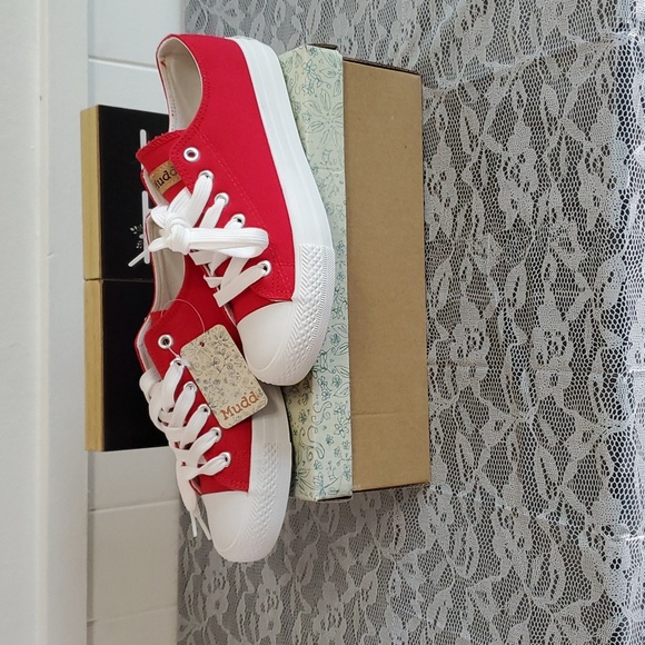MUDD Sneaker Red Ellie - Picture 2 of 7